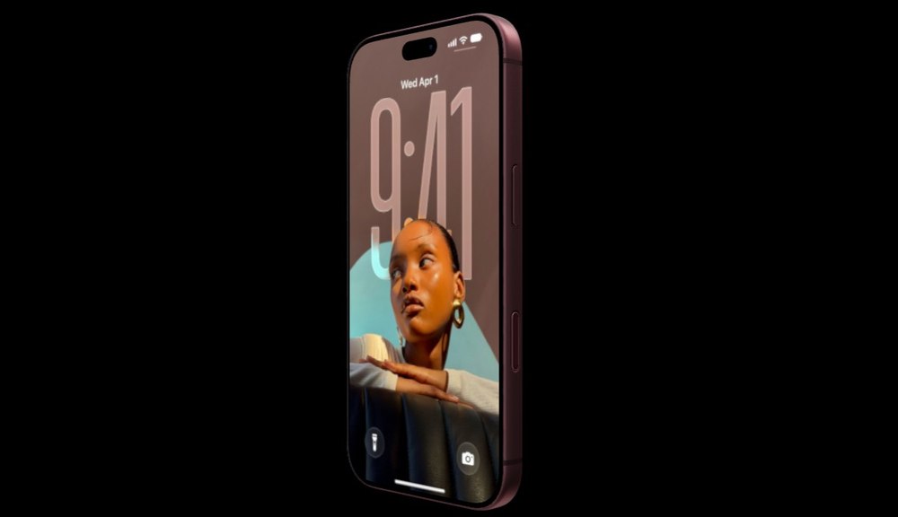 Apple lansează cel mai scump iPhone de până acum. Cât costă noul model pliabil