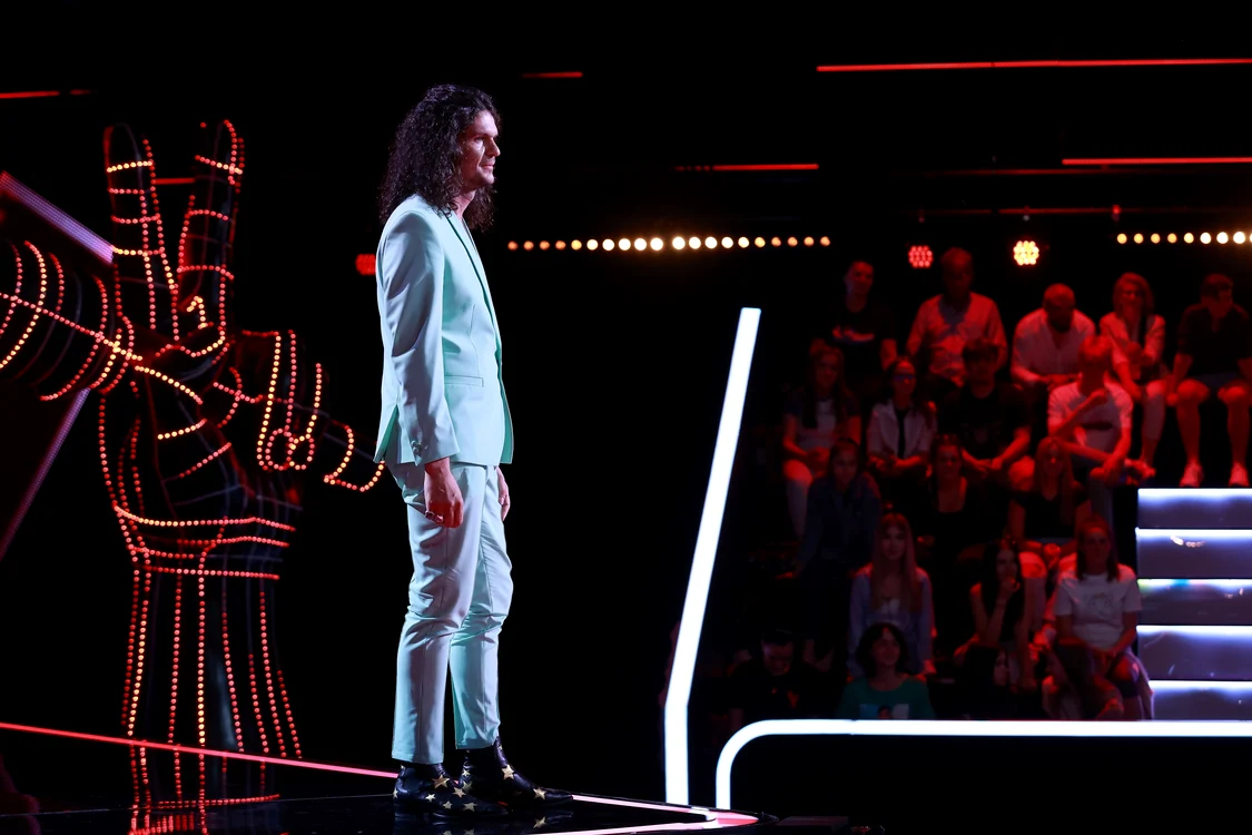 Tudor Chirilă pe scena de la „Vocea României“
