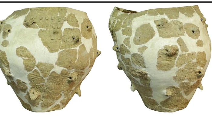 Vasul unicat pentru Cultura Cucuteni, descoperit în comuna Trușești (© Muzeul Județean Botoșani)
