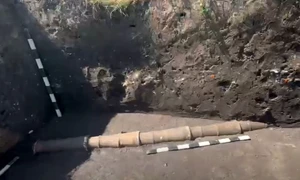 Fragmente ale unui apeduct medieval, descoperite în situl Costești-Gârlea (© Facebook / Agenţia Națională Arheologică)