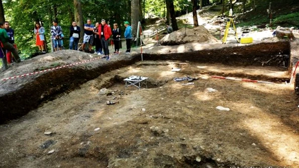 Descoperirea epocală din Sarmizegetusa Regia: un templu dacic misterios iese la iveală după două milenii jpeg