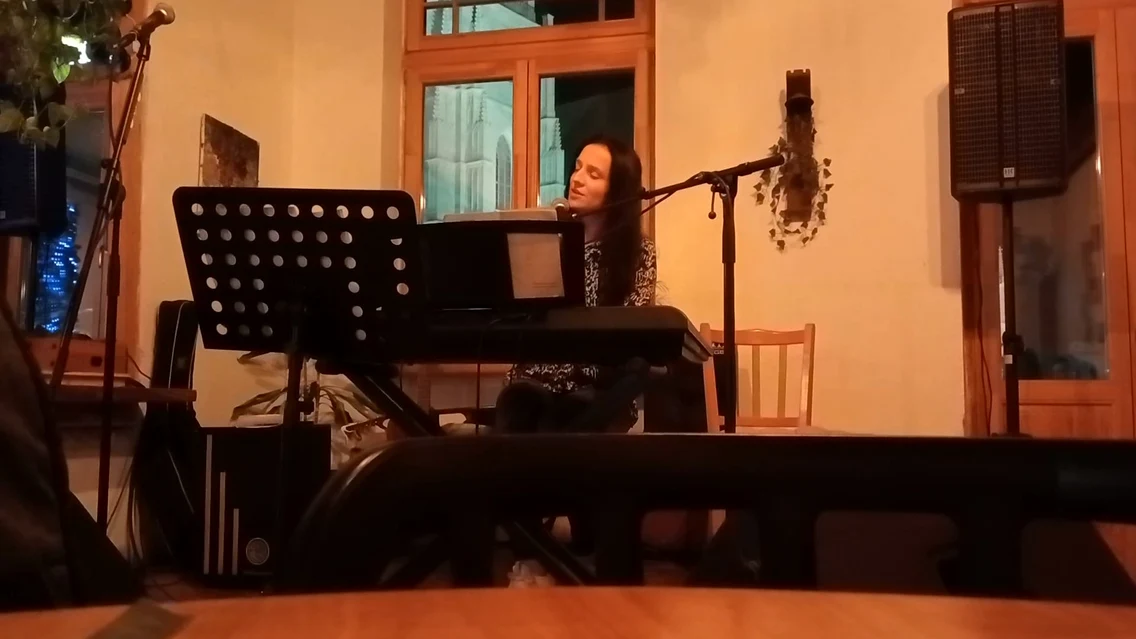 Paula Rad a cântat gratis. Sursă: Facebook