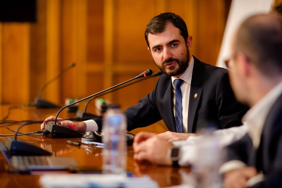 Cum este văzută în Republica Moldova desemnarea lui Claudiu Năsui în funcția de ministru al Economiei. Analist de la Chișinău: „Strategia drujbei riscă să provoace reacții sociale”