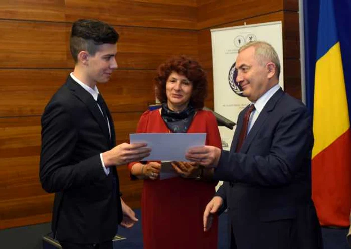 ceremonie de absolvire a cursurilor lauder reut