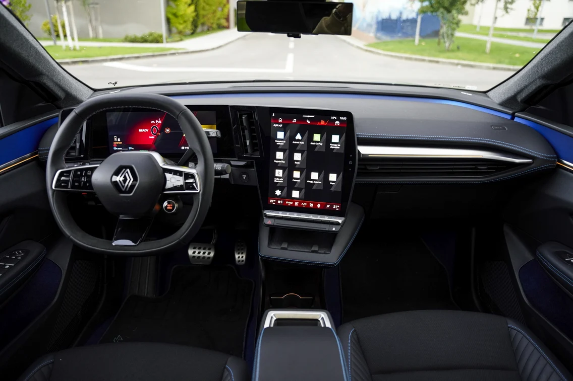 Detalii interior Renault Scenic E-Tech Foto: Autocritica