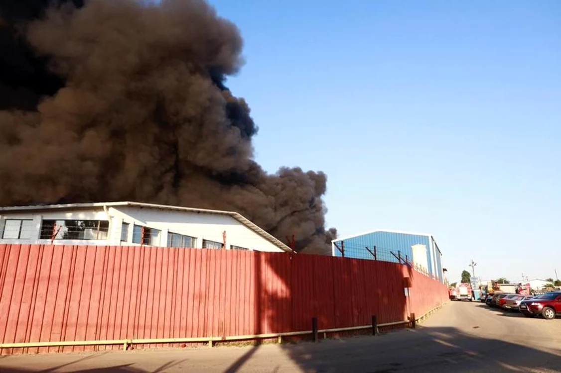
    Incendiu puternic la Buzău  