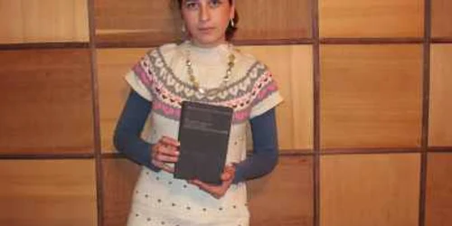 Andra îi ajută pe micuţi să descopere mirajul actoriei