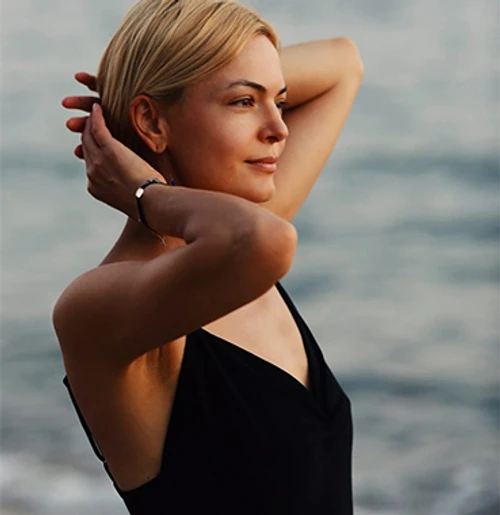 Lavinia Petrea s-a bronzat în Grecia