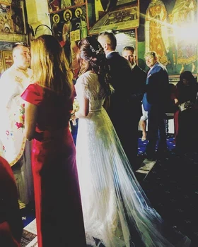 Anca Turcasiu nasa de nunta rochie rosie Eli Laslean lady in red (1) jpeg