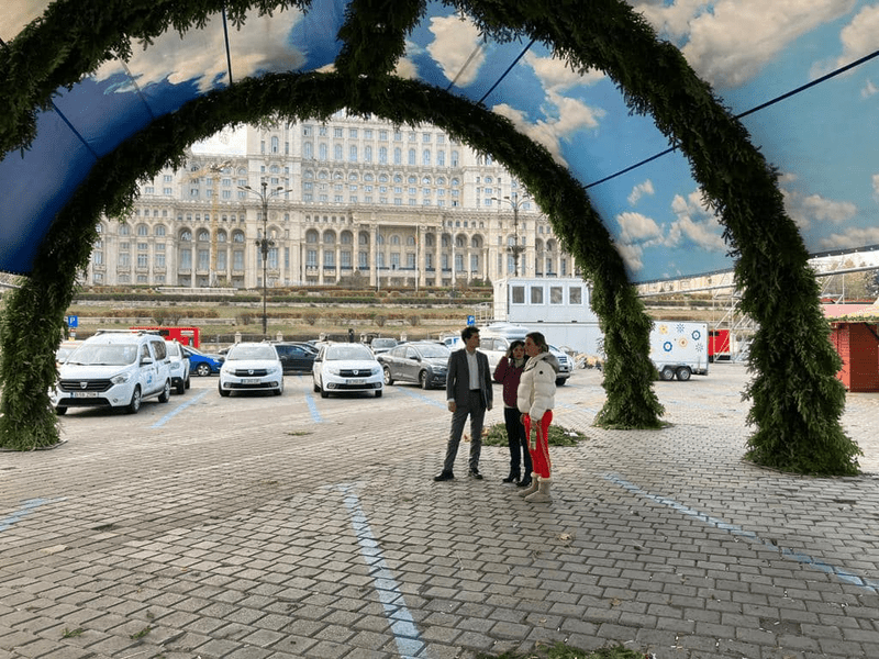 Târgul de Crăciun din București se deschide duminică: roată panoramică, patinoar şi spectacole