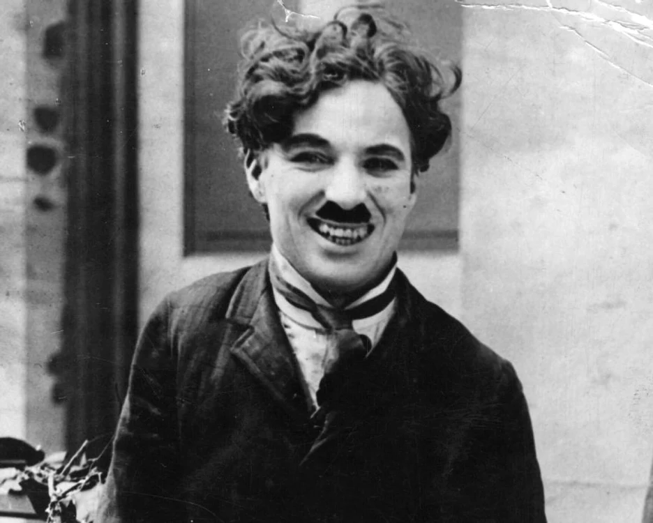 
    Charlie Chaplin și Paulette Goddardfoto: Getty  