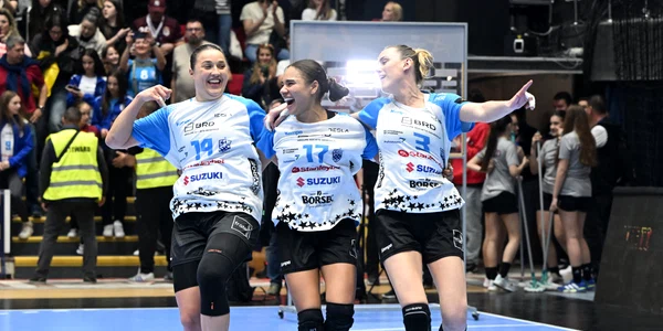Handbalistele bucurestene de la CSM Djurdjina Jaukovic, Elizabeth Omoregie si Emilie Hegh Arntzen  Foto sportpictures eu jpg