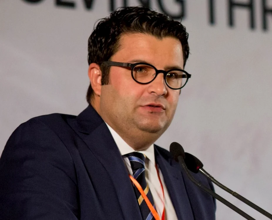 Dan Neculăescu