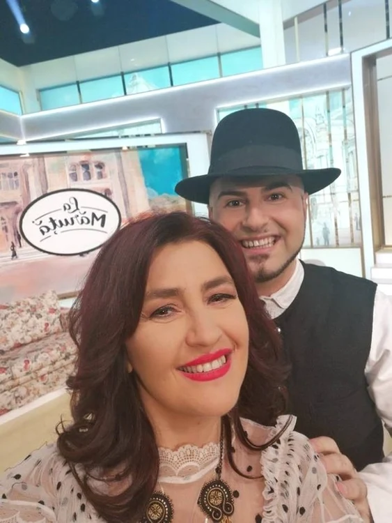 Rona şi logodnicul său se vor căsători pe 19 mai, iar cununia religioasă va avea loc pe Coasta de Azur