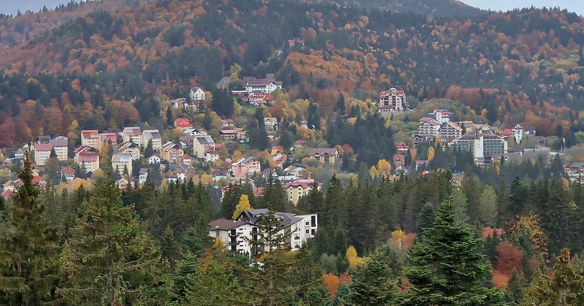 Cât costă un sejur la munte în vacanța de toamnă. Ce includ ofertele și care sunt stațiunile din România pe care le preferă turiștii