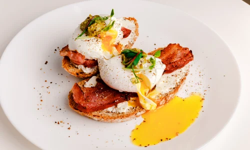 oua posate bacon shutterstock 1973536589 jpg