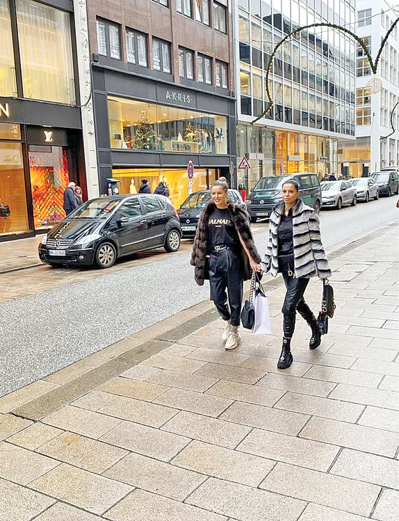 Zilele trecute,  imediat după Dubai,  a fost în Germania  cu alţi prieteni