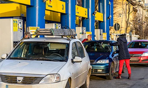 Benzina3 shutterstock 1837457023 copy jpg
