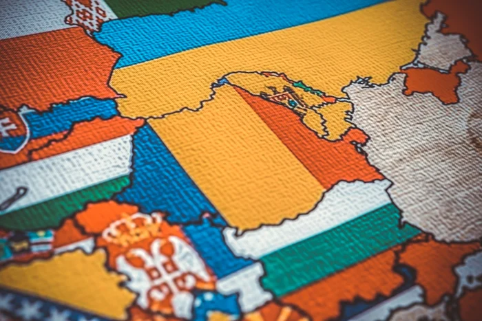 The Guardian: Europa stă cu ochii pe trei alegeri cruciale. Mize mari pentru România în turul decisiv pentru prezidențiale