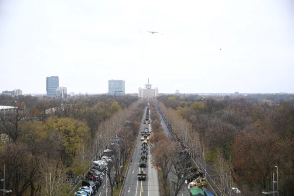Parada de Ziua Națională a României, de la Arcul de Triumf, în anul 2024 (© Ministerul Apărării Naționale)