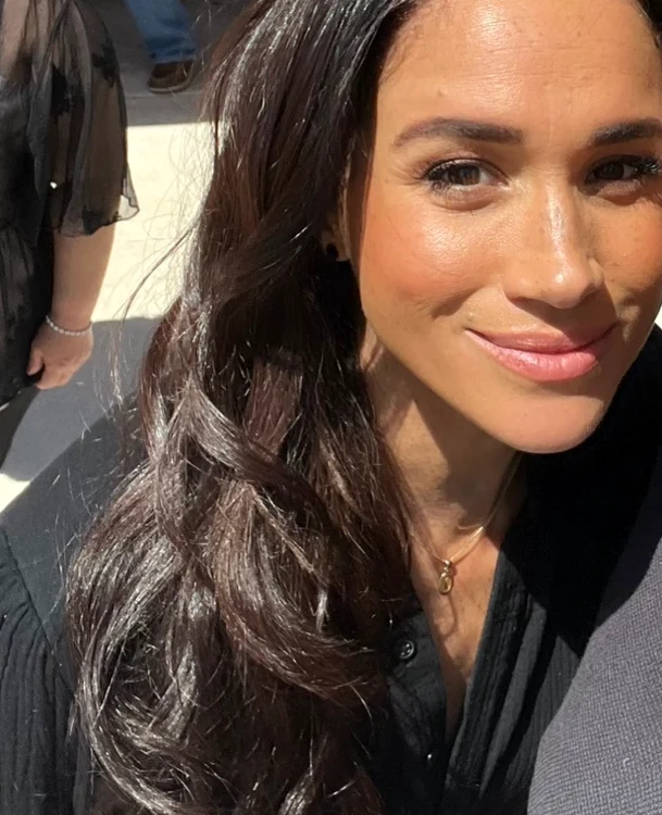 Meghan, Instagram PNG