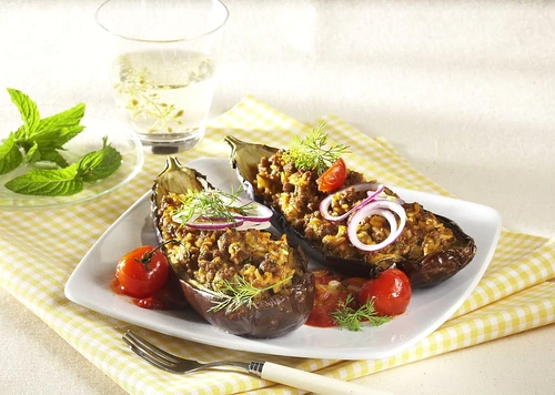 vinete umplute cu carne si orez jpeg