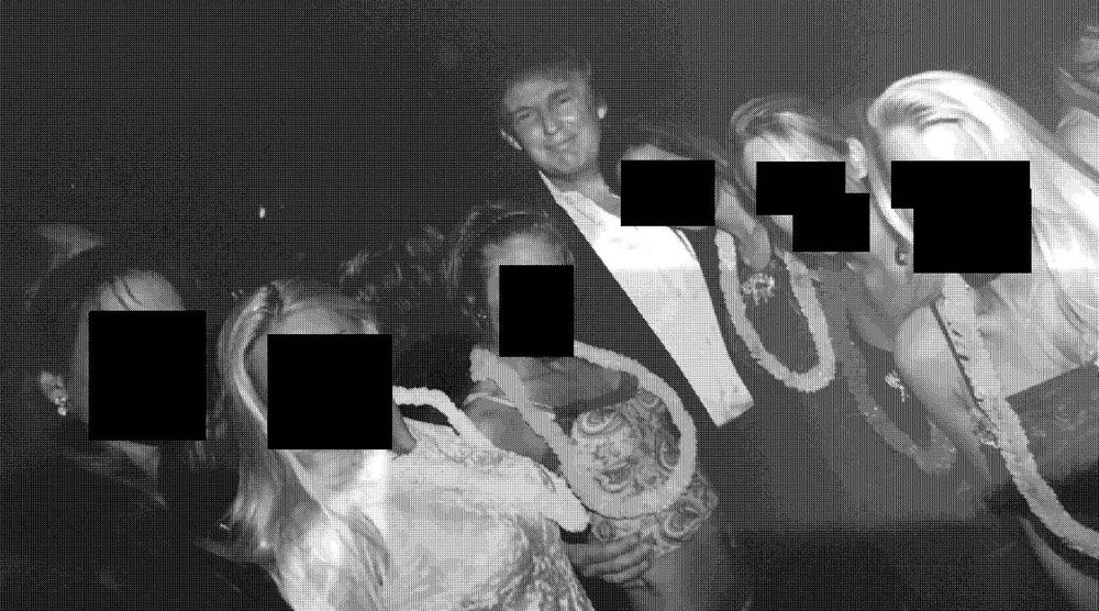 Trump, Clinton și Gates, surprinși în fotografii controversate din Dosarul Epstein. Ce alte nume apar în imagini