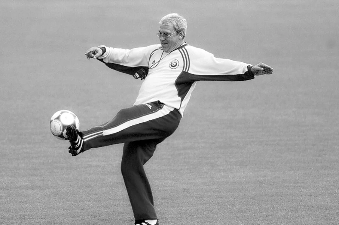 Emeric Ienei a câștigat în 1986, ca antrenor, Cupa Campionilor Europeni cu Steaua.