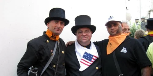   Hornarii chefuiesc de ziua lor