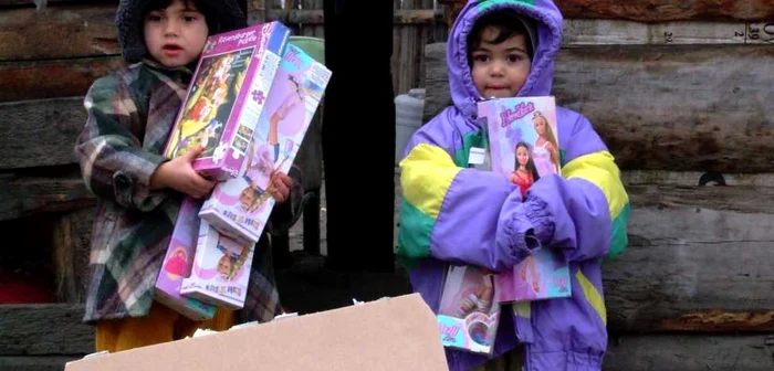 Copiii cu inimă mare vor adopta” elevi săraci de la alte şcoli 