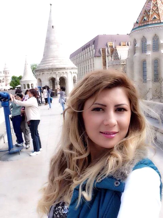 Adora în Budapesta