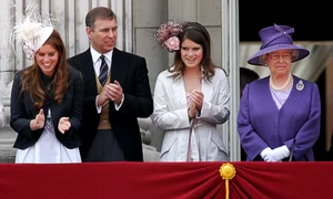 Ducesa Sophie, Prințesa Beatrice, Prințul Andrew, Prințesa Eugenie, Regina Elisabeta, în 2006 GettyImages 71228650 jpg