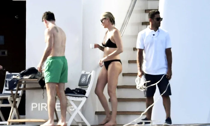 1 vacanta charlize theron jpg jpeg