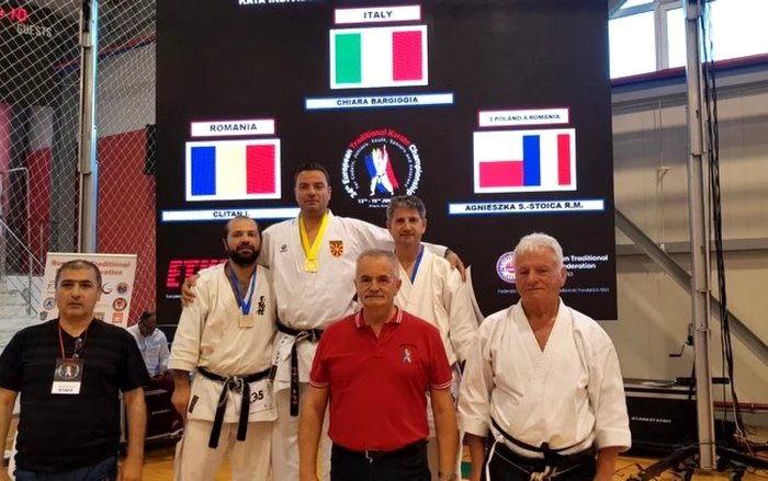 Podiumul de la Campionatele europene de Karate.