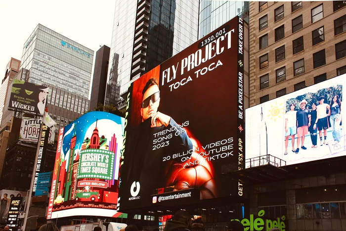 Fly Project a ajuns pe panourile publicitare din New York