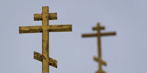 biserica cruce turla biserica foto shutterstock