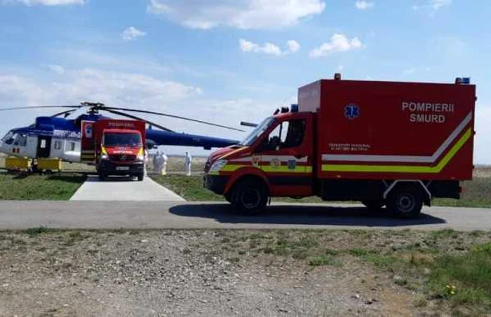 Transfer pacienţi cu coronavirus în stare gravă 23 aprilie 2020 FOTO DSU