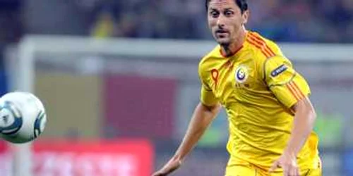 La 27 de ani, pe care-i va împlini pe 2 octombrie, atacantul lui Schalke a înscris deja de 17 ori pentru naţională, în timp ce „Regele“ avea doar 16 reuşite la această vârstă.