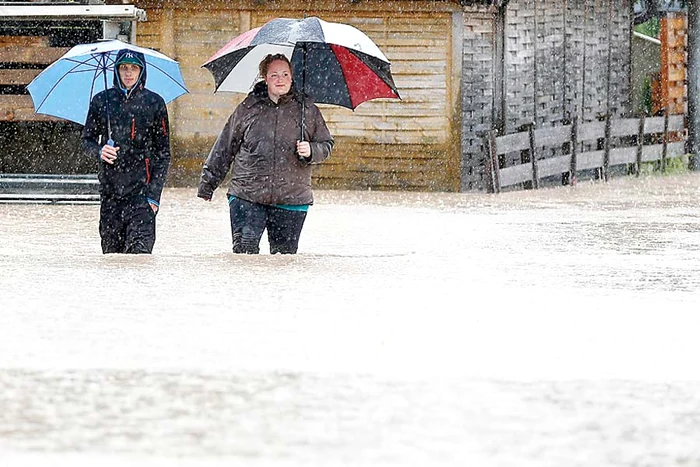 Cele mai afectate regiuni sunt  Bavaria şi Saxonia Inferioară. Centrul  oraşului Passau, aflat la graniţa cu Austria,  a fost complet inundat de Dunăre (Fotografii: Reuters)