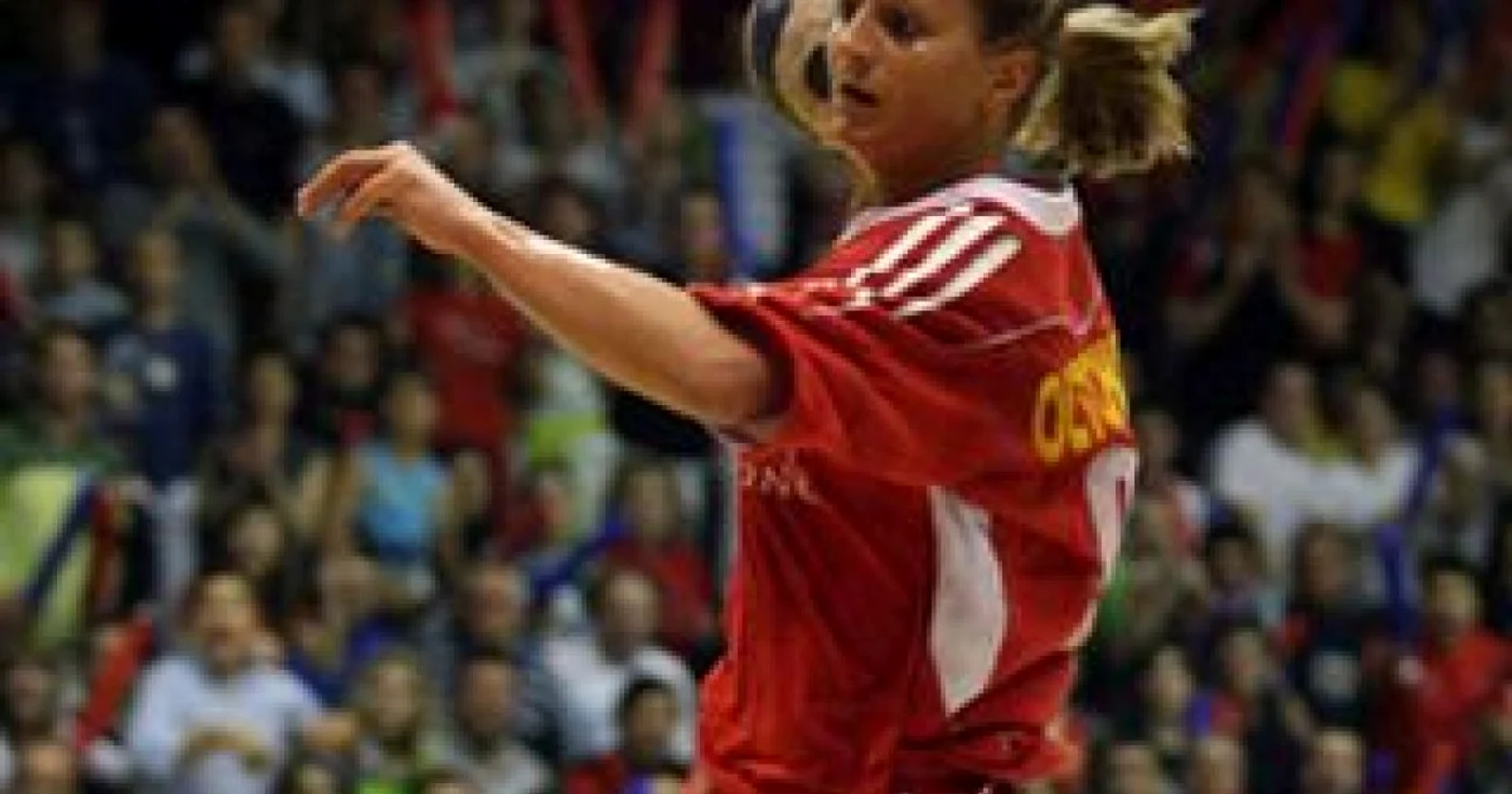 HANDBAL: Ionela Gâlcă se pregăteşte şi pentru Oltchim