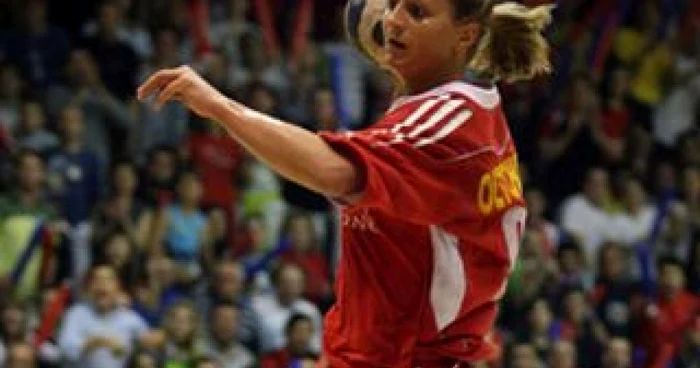 HANDBAL: Ionela Gâlcă se pregăteşte şi pentru Oltchim