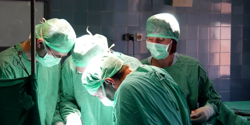 operatie medici doctori chirurgie sala spital shutterstock 2864702 0 jpeg