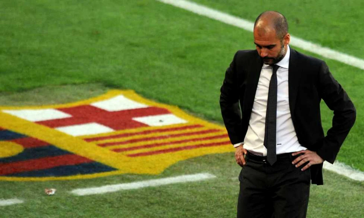 Barcelona - Real. Guardiola era îngândurat la pauză * Foto: Reuters