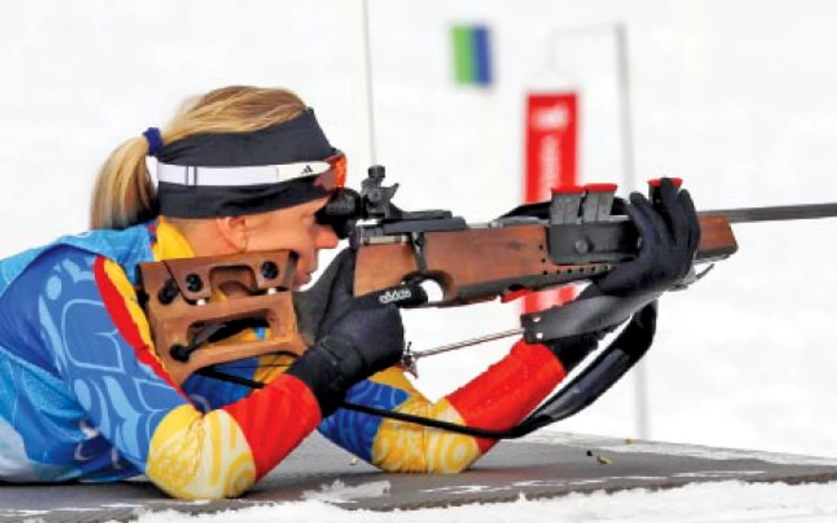 
    Eva Tofalvi  