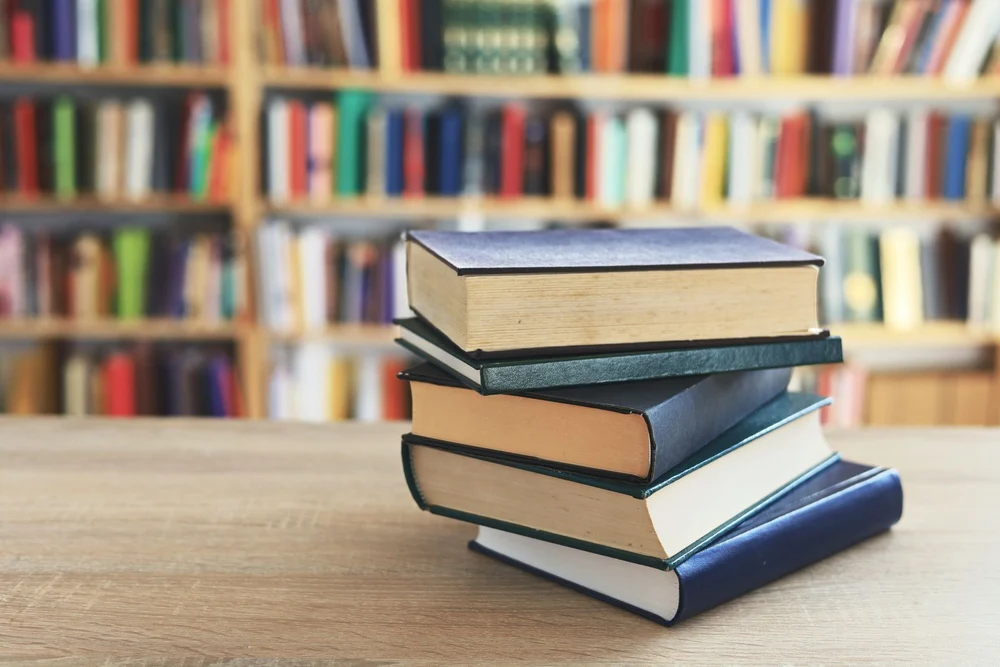 Suntem în bibliotecă, dar ne găsește cineva?