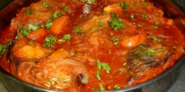Plachia de peşte este o reţetă tradiţională românească