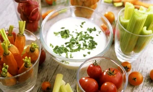 raw vegetables with yogurt sauce 602520 jpeg