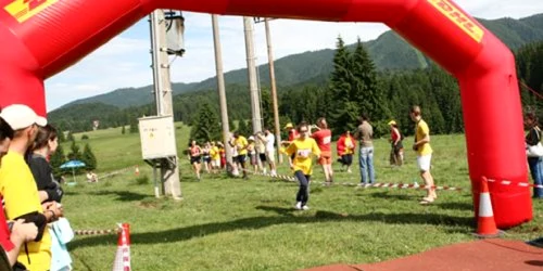 700 de persoane vor lua startul la maraton. 
