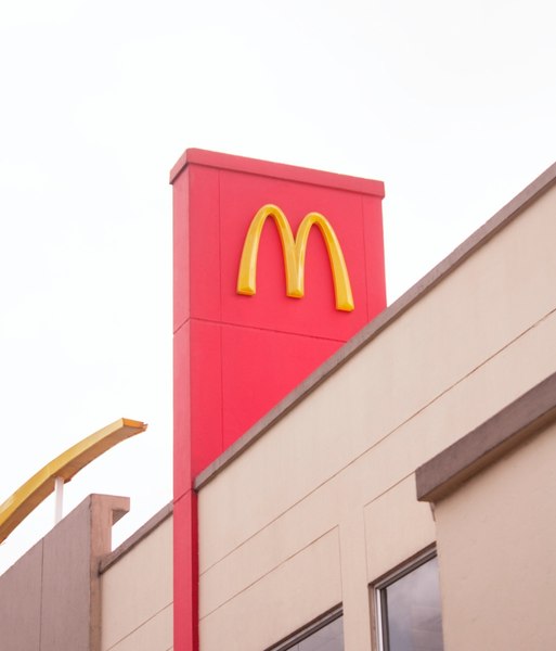 Despăgubirea pe care McDonald's o are de plătit unei copile din Florida. Ce a pățit fata