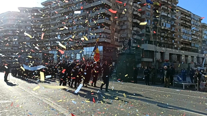 parada confetti alba iulia